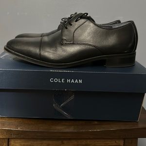 Cole haan lenox hill cap Oxford black size 10